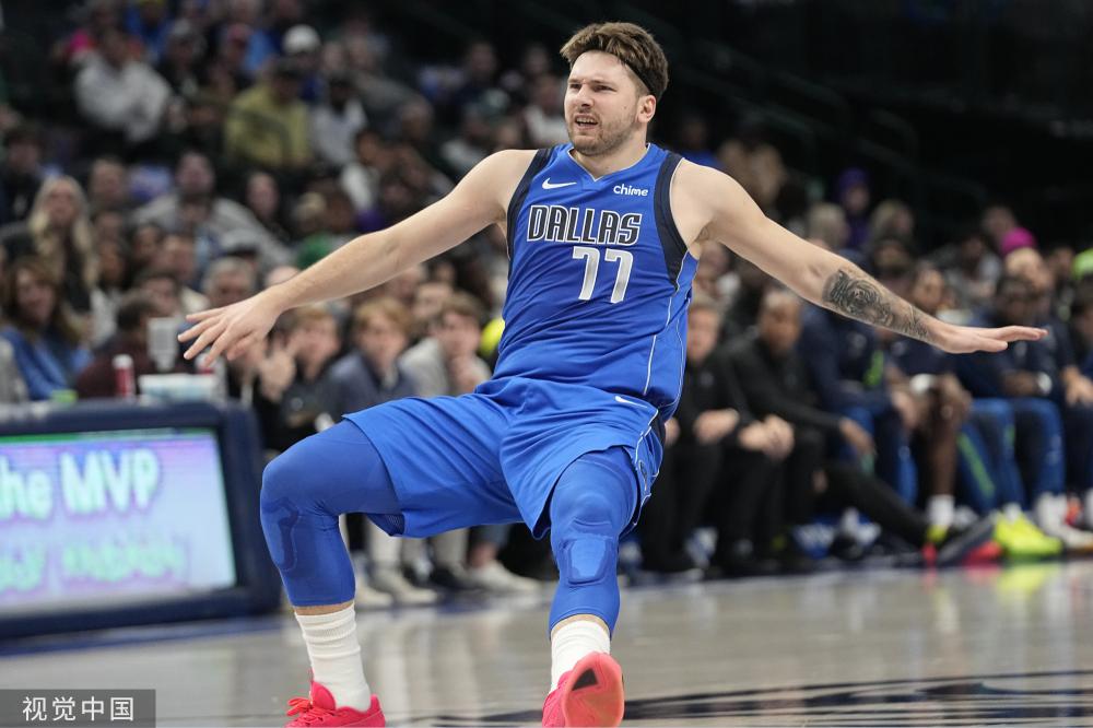 队激烈缠斗 队激烈缠斗